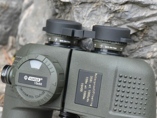 10x50 wasserdicht Nebeldicht Fernglas mit internem Fernmessgerät und Kompass