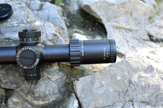 5-30X56 FFP Taktische Stoßdichte Optische Reichweite Sicht Finish Anodisiert 5x-30x Für die Jagd