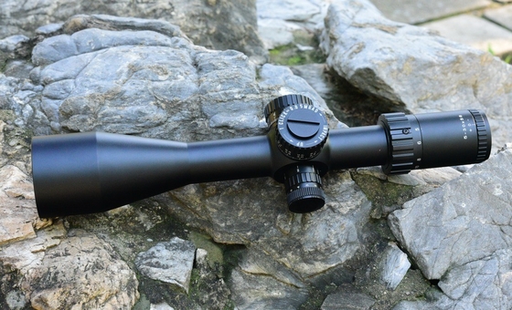 Fernsicht mit FFP-ED-Optikglas Jagdsicht 5x-30x Vergrößerung